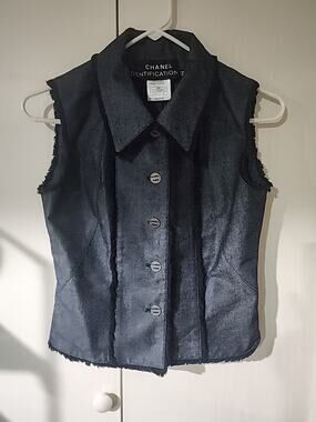 Vintage Chanel Women's Denim Vest In Excellent Pre-Owned. No callouts. Size 36
